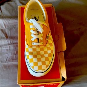 VANS WOMEN GOLD